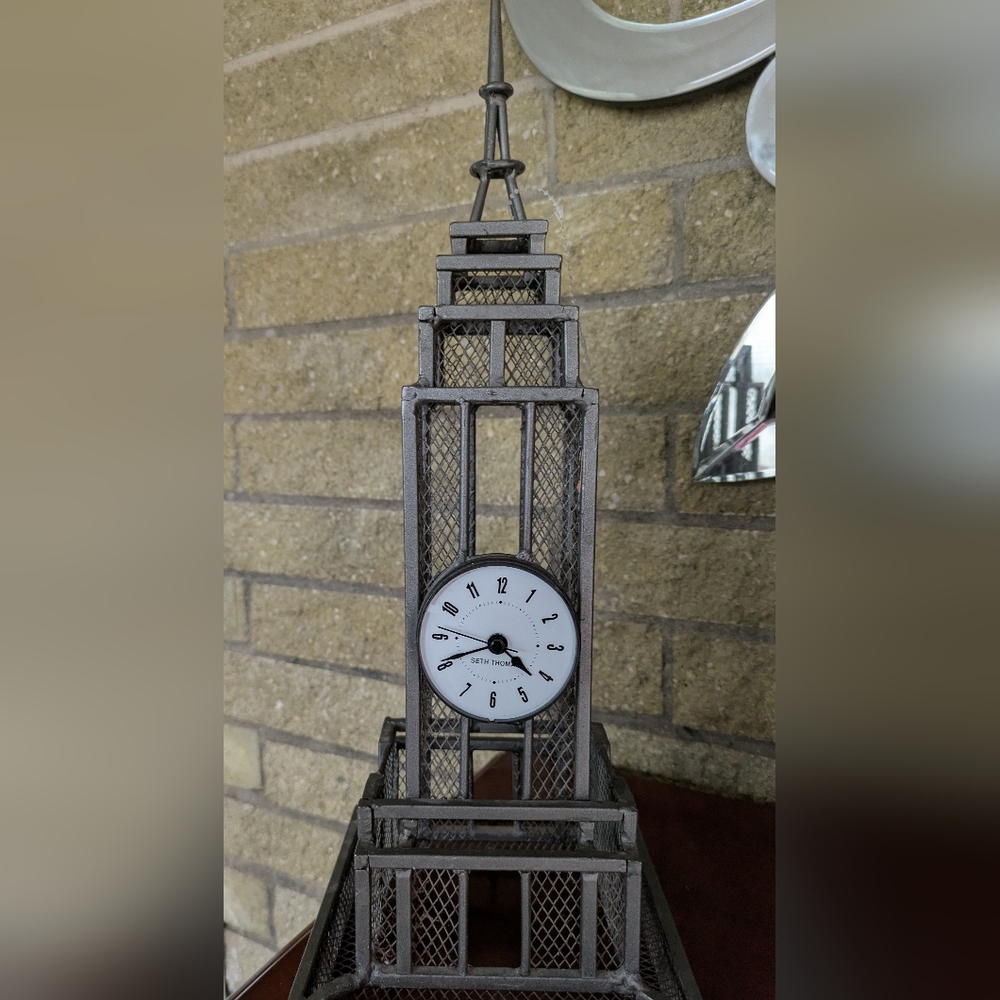 Rare Vintage Seth Thompson New York Empire State Building Clock 16" Tall quartz